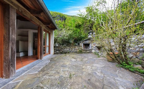 House in Lavizzara, Ticino, Switzerland 1