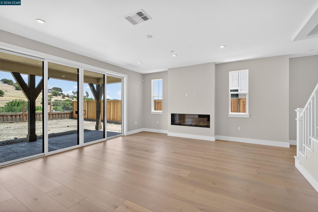 House in Petaluma, California, United States 3 - 18285271