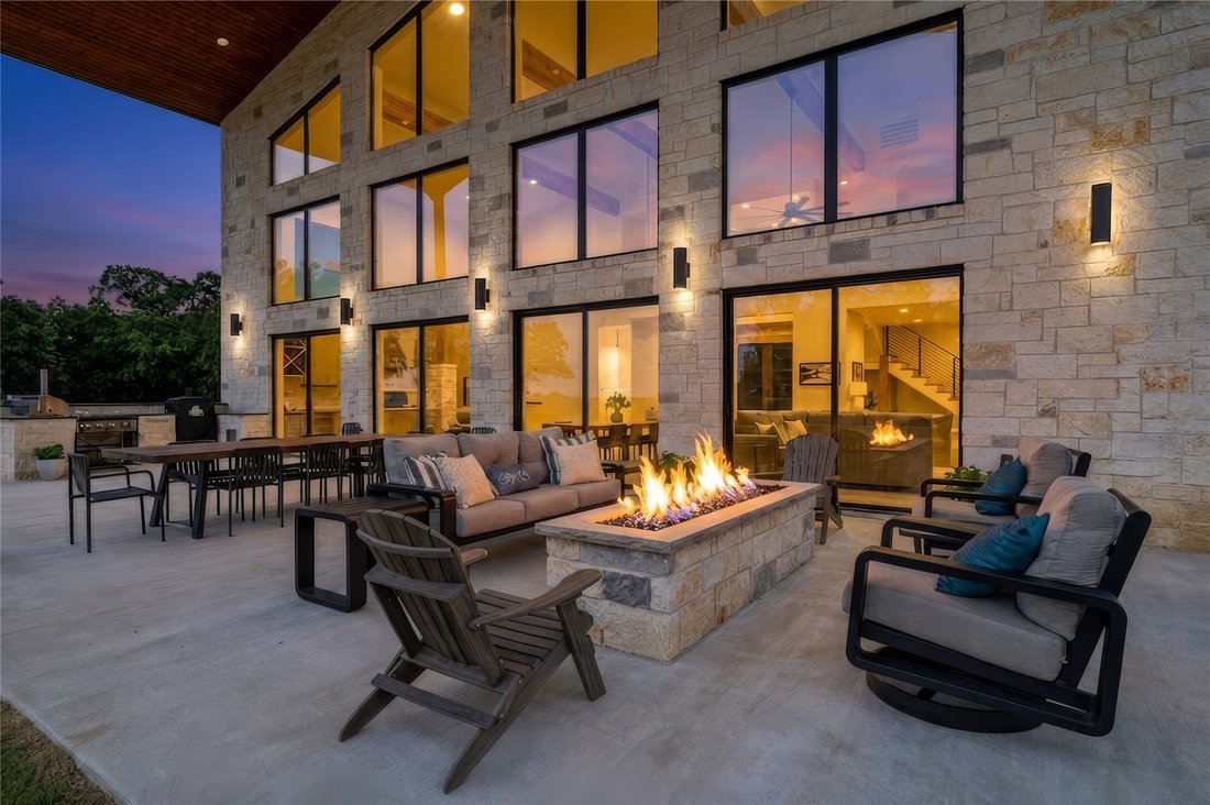 House in Sunset, Texas, United States 4 - 18286114