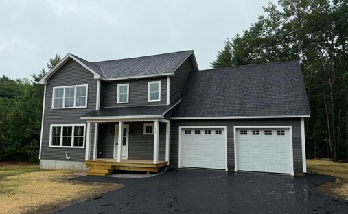House in Gray, Maine, United States 1