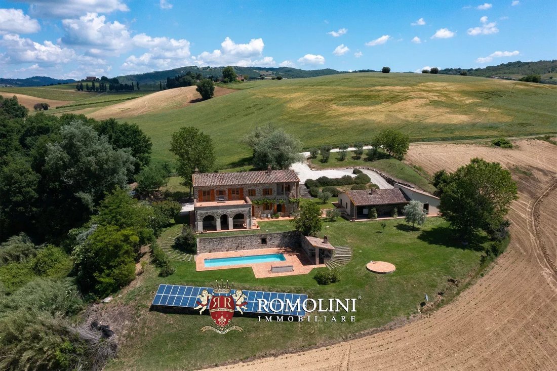 Villa in Historic Center, Perugia, Italy 1 - 18103377