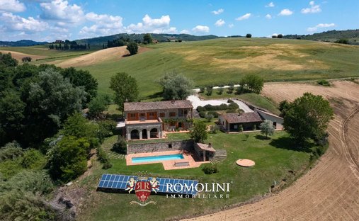Villa in Historic Center, Perugia, Italy 1