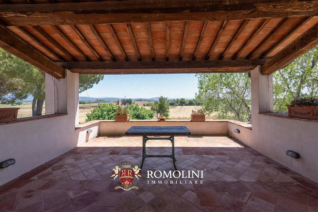 Villa in Castle of Castiglione, Castiglione della Pescaia, Tuscany 3 - 15992621