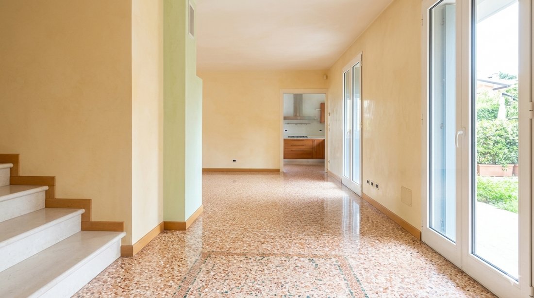House in Arcella, Padua, Veneto 2 - 17104881