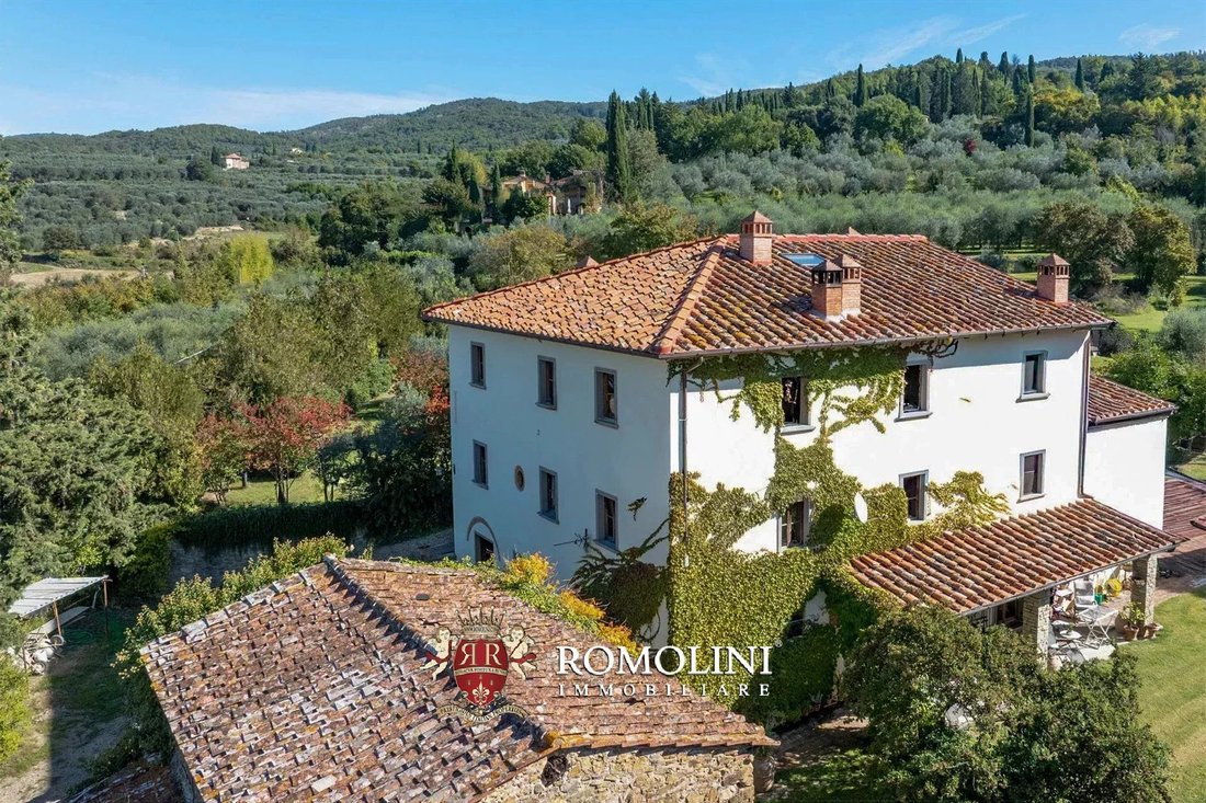 Villa in Center, Arezzo, Tuscany 1 - 16474599