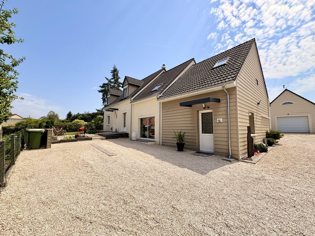 House in Ouest, Checy, France 3 - 18293213