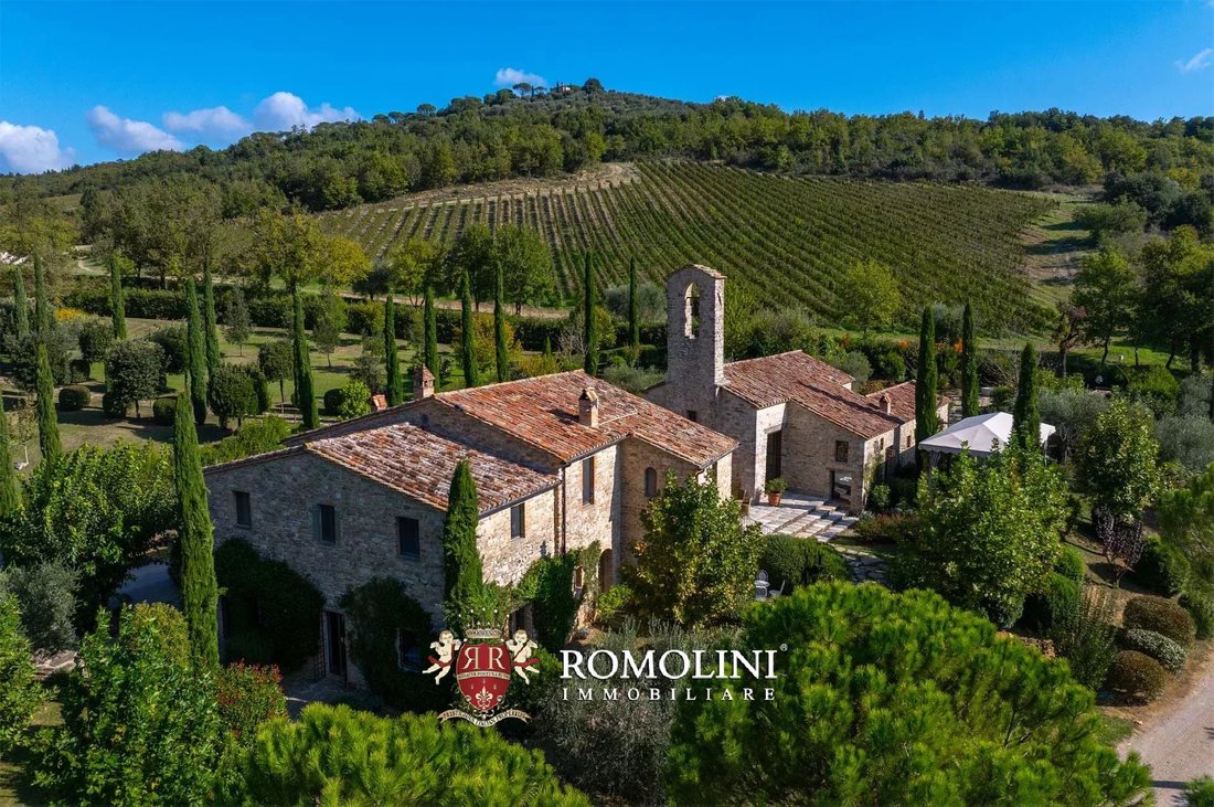 Villa in Umbertide, Umbria, Italy 4 - 16609612