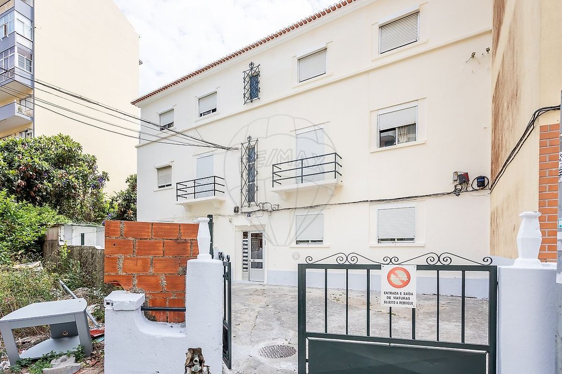 Agualva-Cacem, Lisbon, Portugal 4 - 18291135