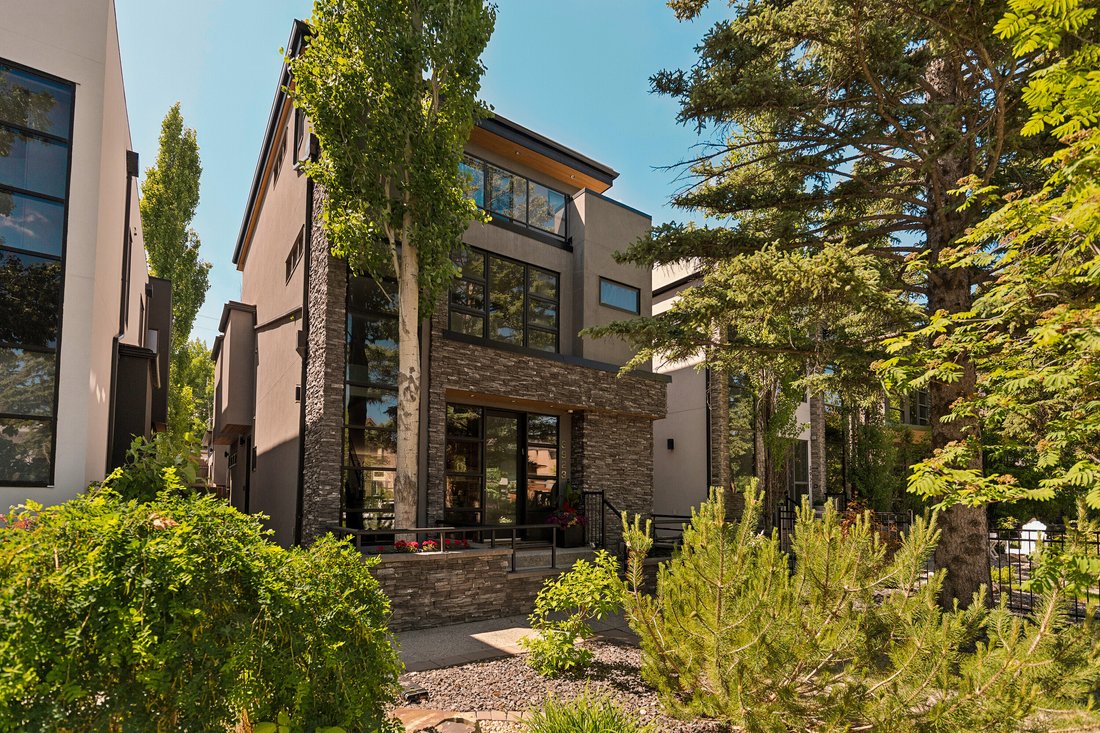 House in Calgary, Alberta, Canada 1 - 18286561