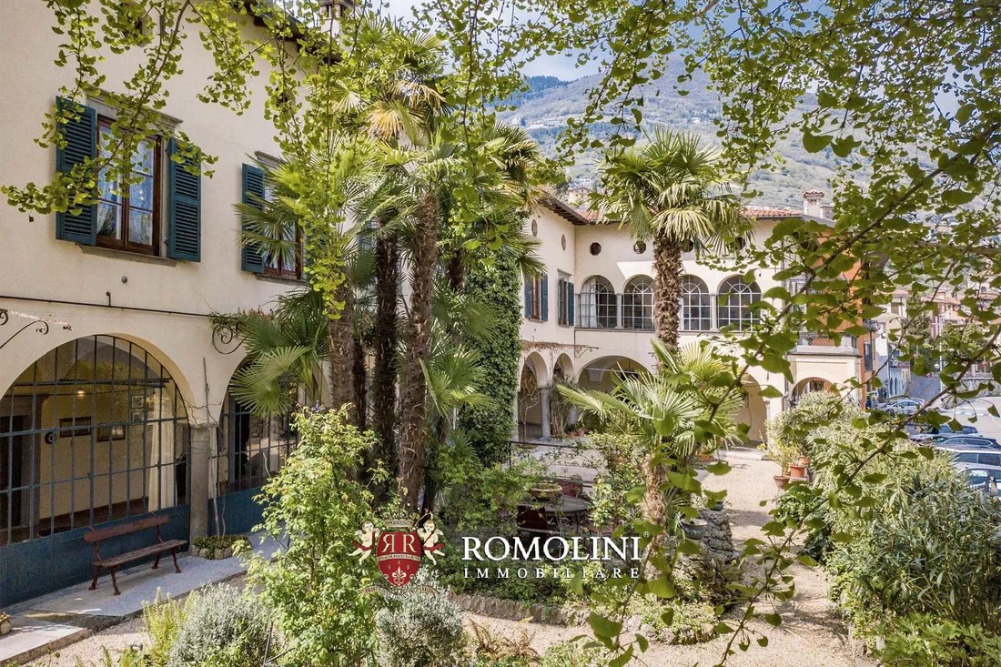 Villa in Tavernola Bergamasca, Lombardy, Italy 2 - 15665249