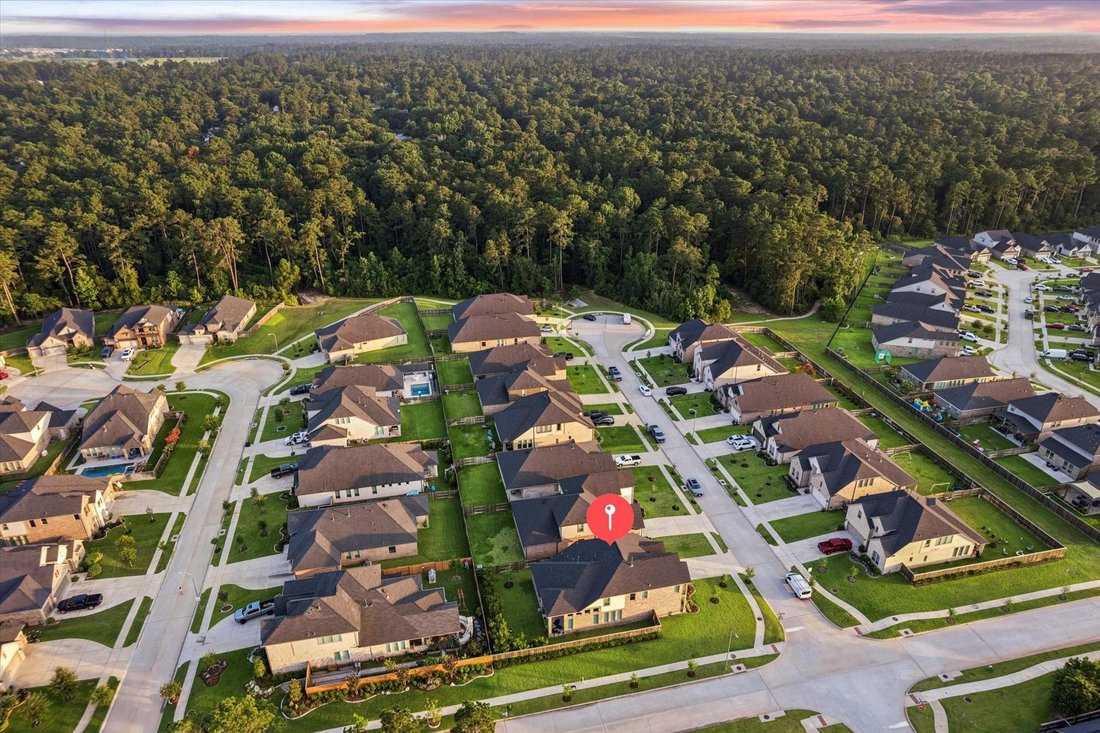 House in Pinehurst, Texas, United States 3 - 18290678