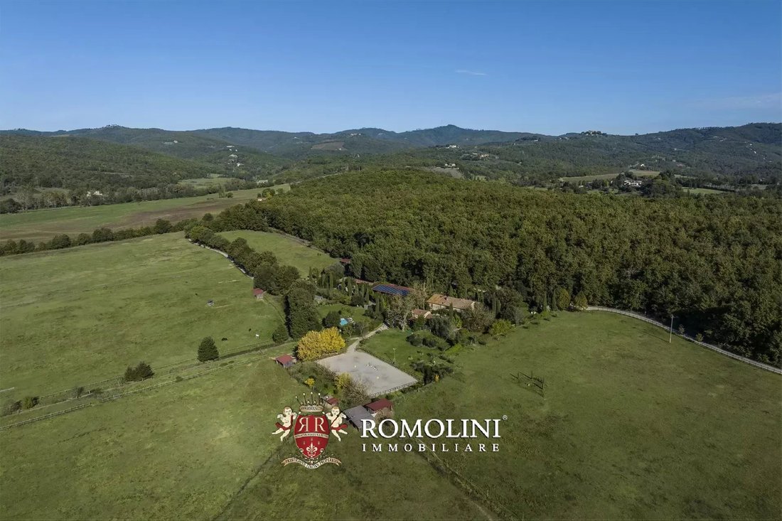 Farm Ranch in Historic Center, Siena, Tuscany 4 - 16779300