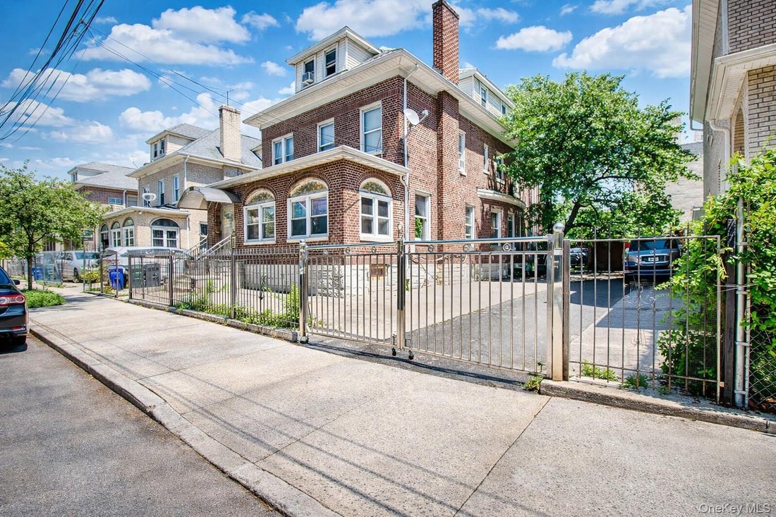 House in New York, New York, United States 1 - 18284316