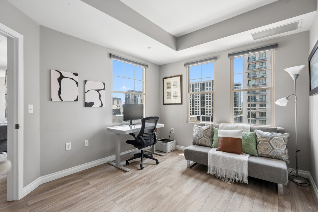 Condo in Denver, Colorado, United States 4 - 18288095