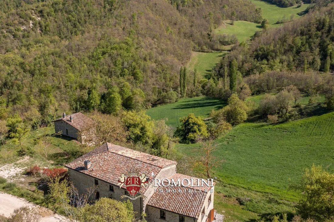 House in Pietralunga, Umbria, Italy 4 - 17918288