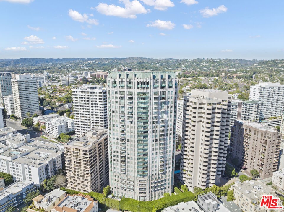 Condo in Los Angeles, California, United States 1 - 18294924