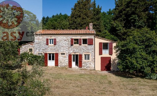 Country House in Pieve di Brancoli, Lucca, Tuscany 1