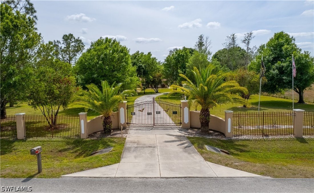 House in Naples, Florida, United States 3 - 18288304