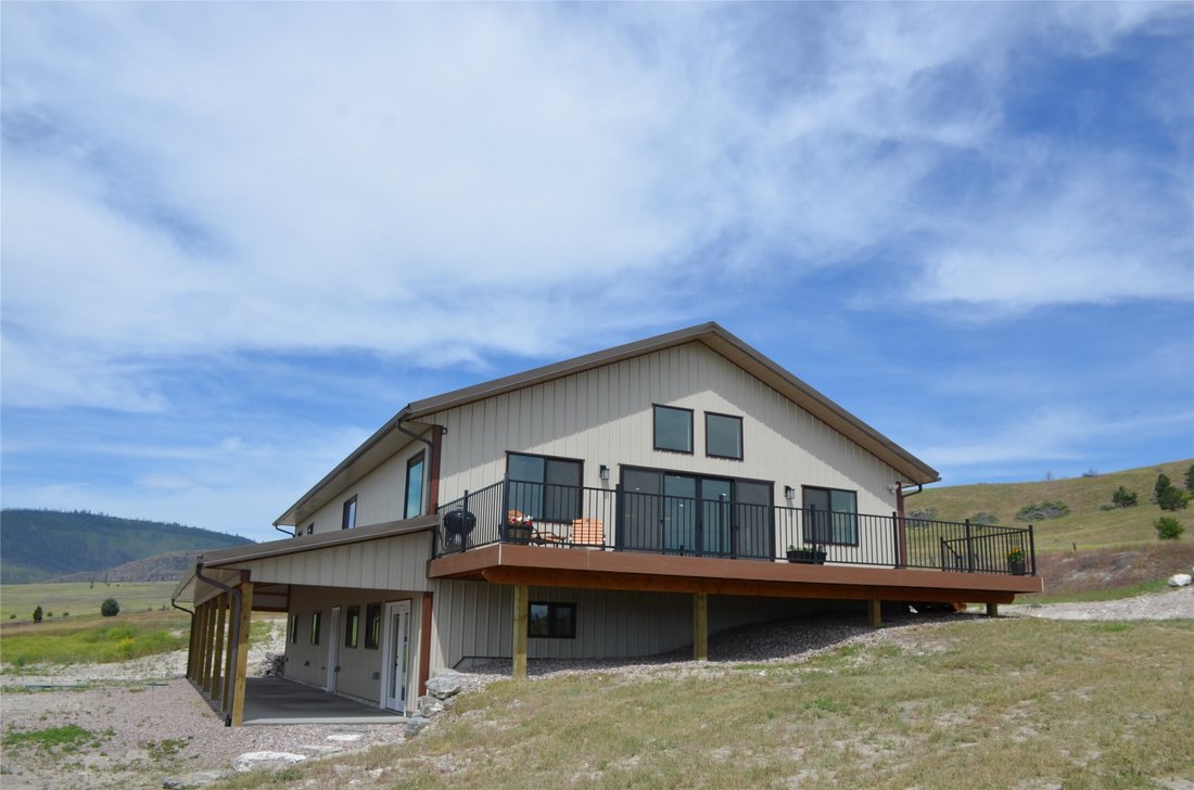 Dayton, Montana, United States 1 - 16884045