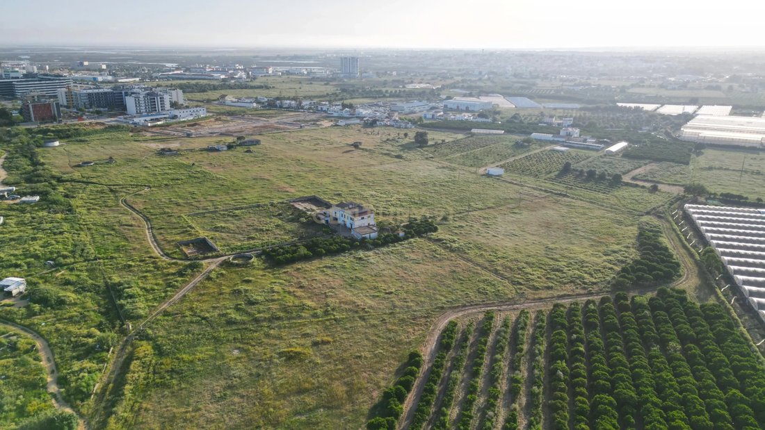 Land in Faro (Se e Sao Pedro), Algarve, Portugal 1 - 14175665