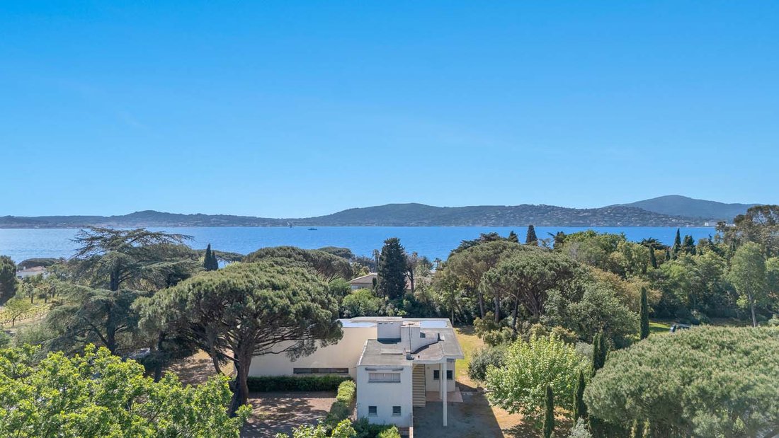 Villa in Grimaud, Provence-Alpes-Côte d'Azur, France 2 - 18289807