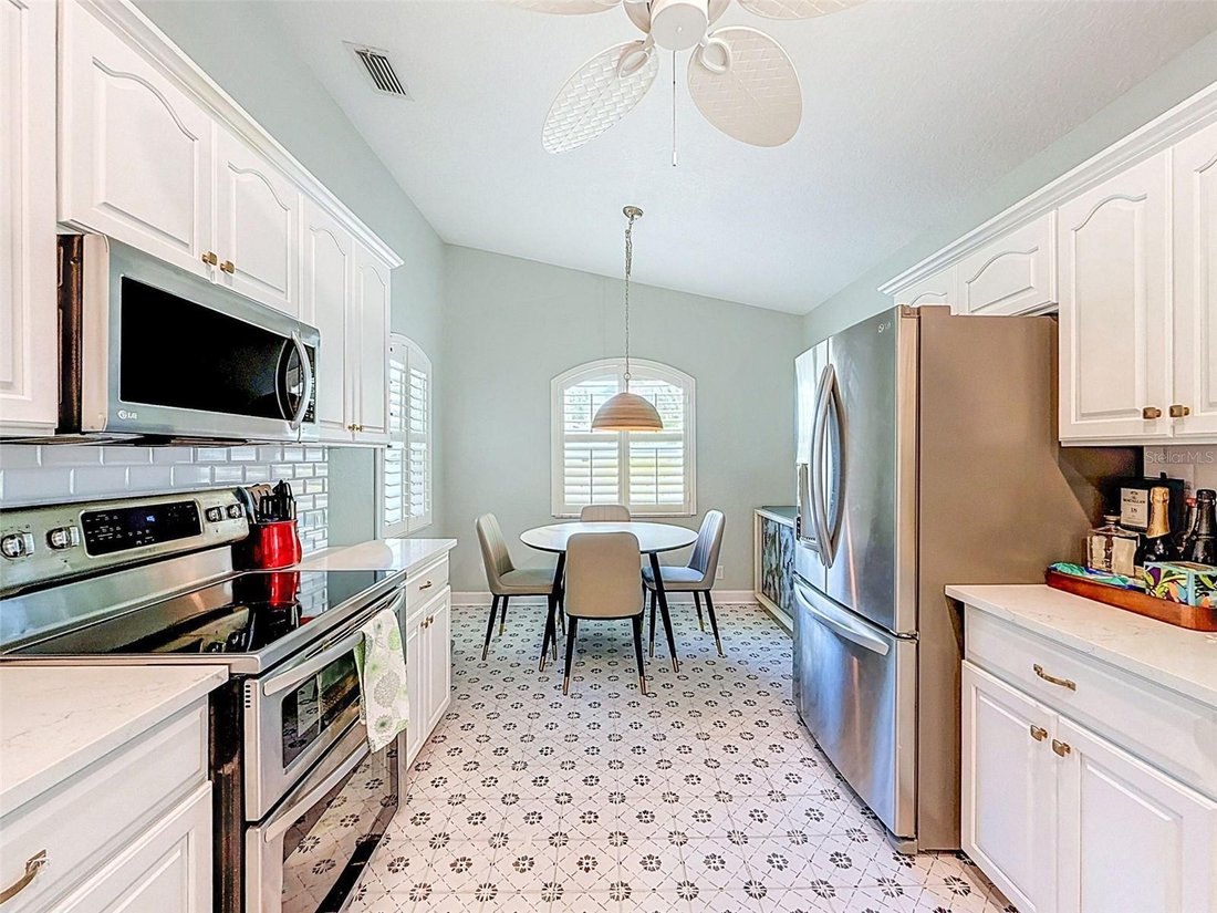 House in St. Petersburg, Florida, United States 5 - 18280967