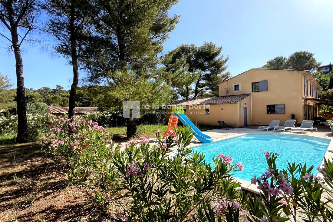 Villa in Le Tholonet, Provence-Alpes-Côte d'Azur, France 1 - 18288853