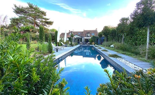 House in Montfort-l'Amaury, Ile-de-France, France 1