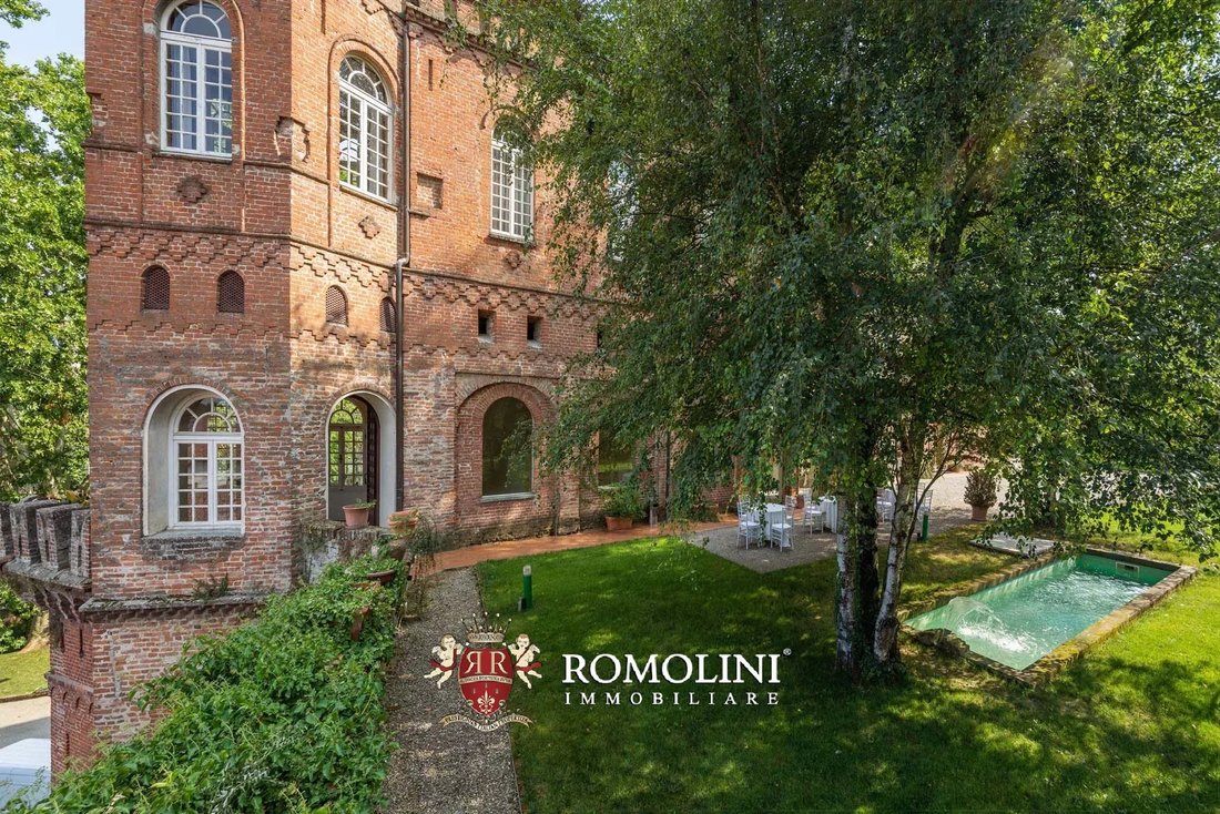 Castle in Oviglio, Piedmont, Italy 3 - 15665003