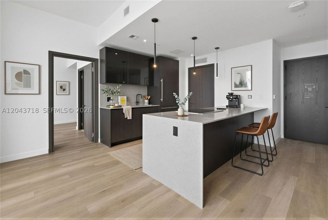 Condo in Miami, Florida, United States 4 - 18288277
