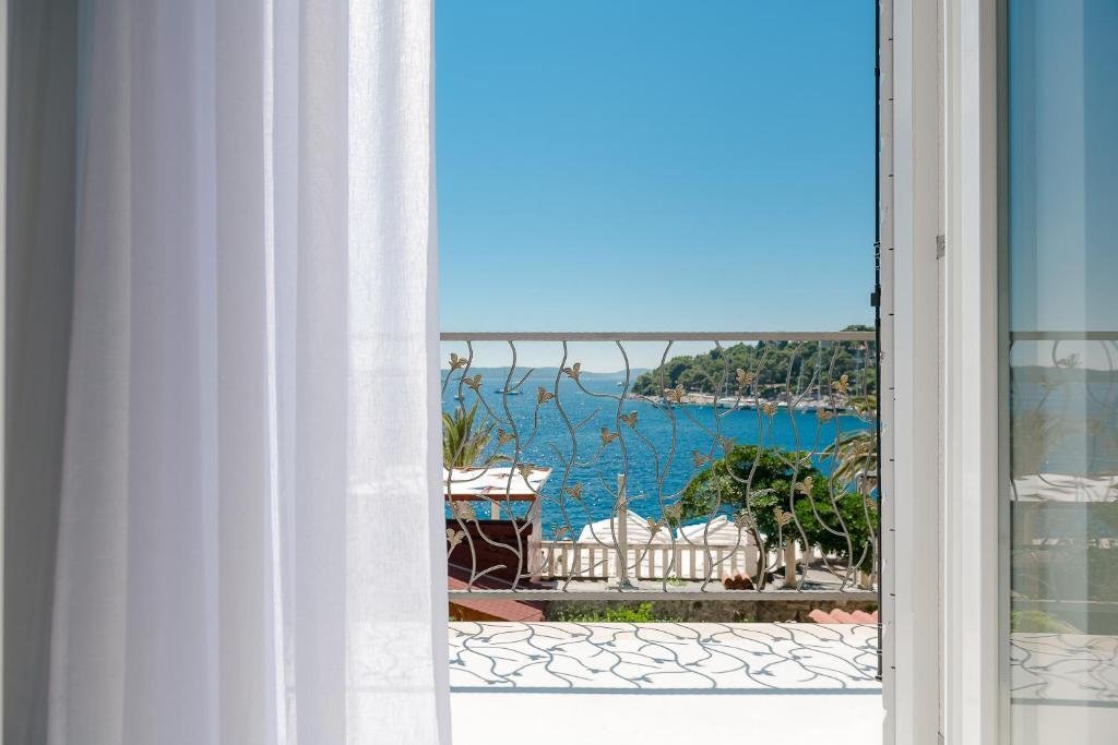 Villa in Velo Grablje, Split-Dalmatia County, Croatia 3 - 18283008