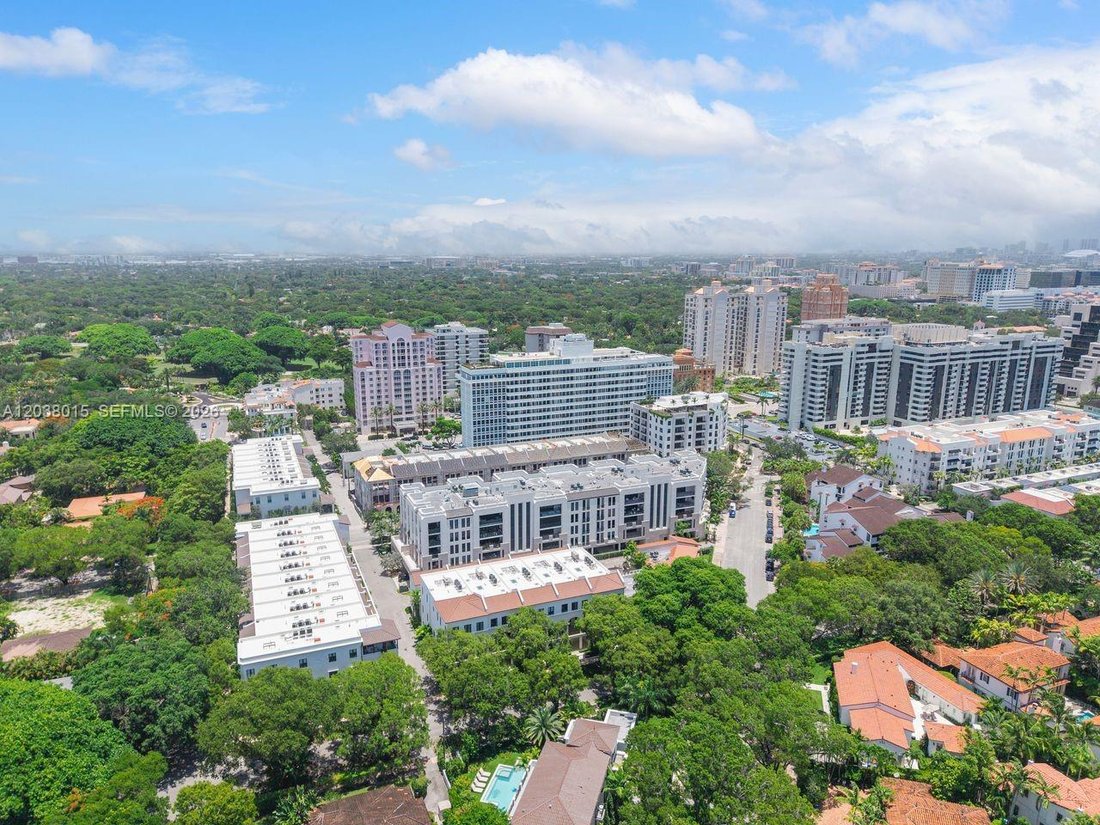Condo in Coral Gables, Florida, United States 5 - 18296011