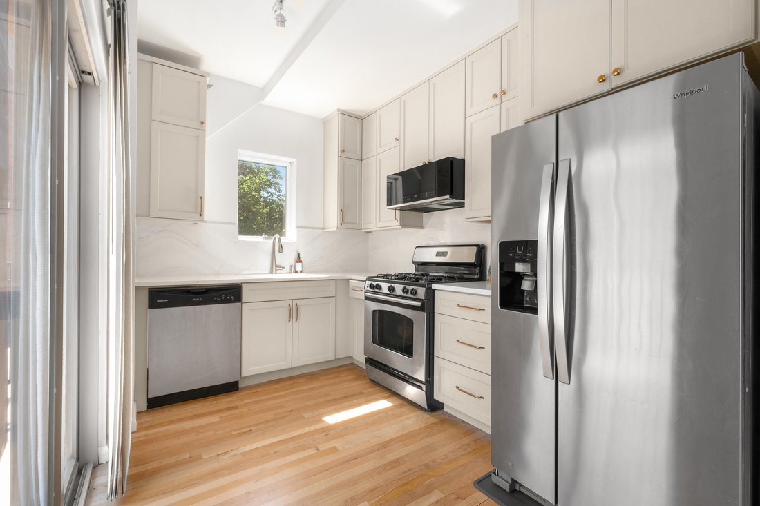 Condo in New York, New York, United States 3 - 18281895