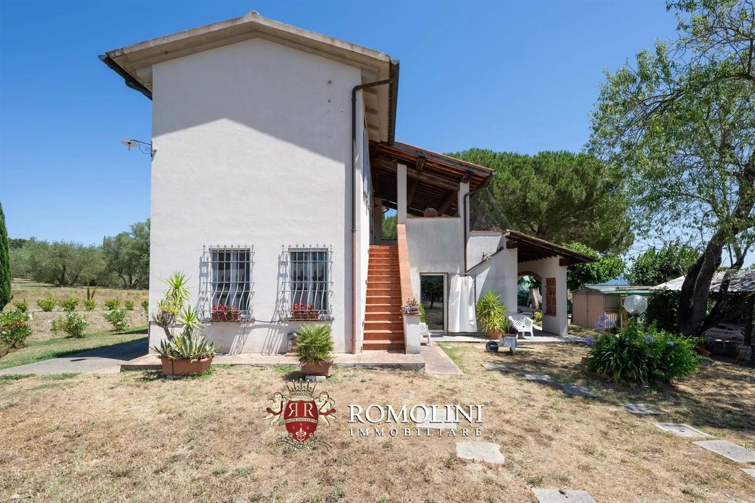 Villa in Castle of Castiglione, Castiglione della Pescaia, Tuscany 4 - 15992621
