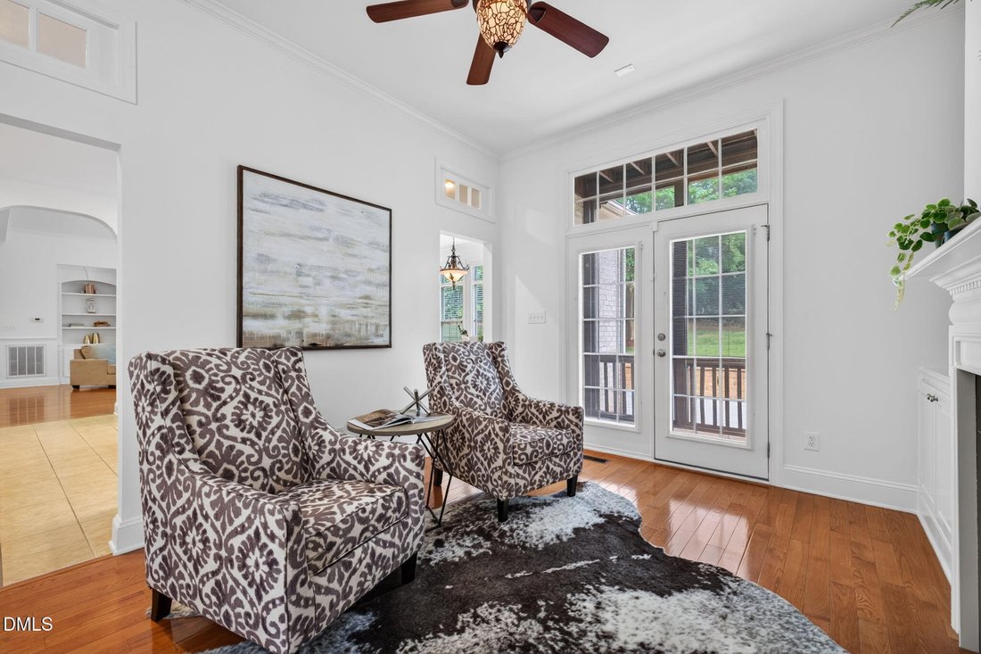 Casa a Cary, Carolina del Nord, Stati Uniti 3 - 18290979