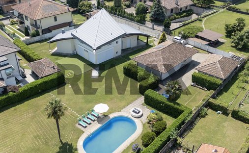 Villa in Gozzano, Piedmont, Italy 1