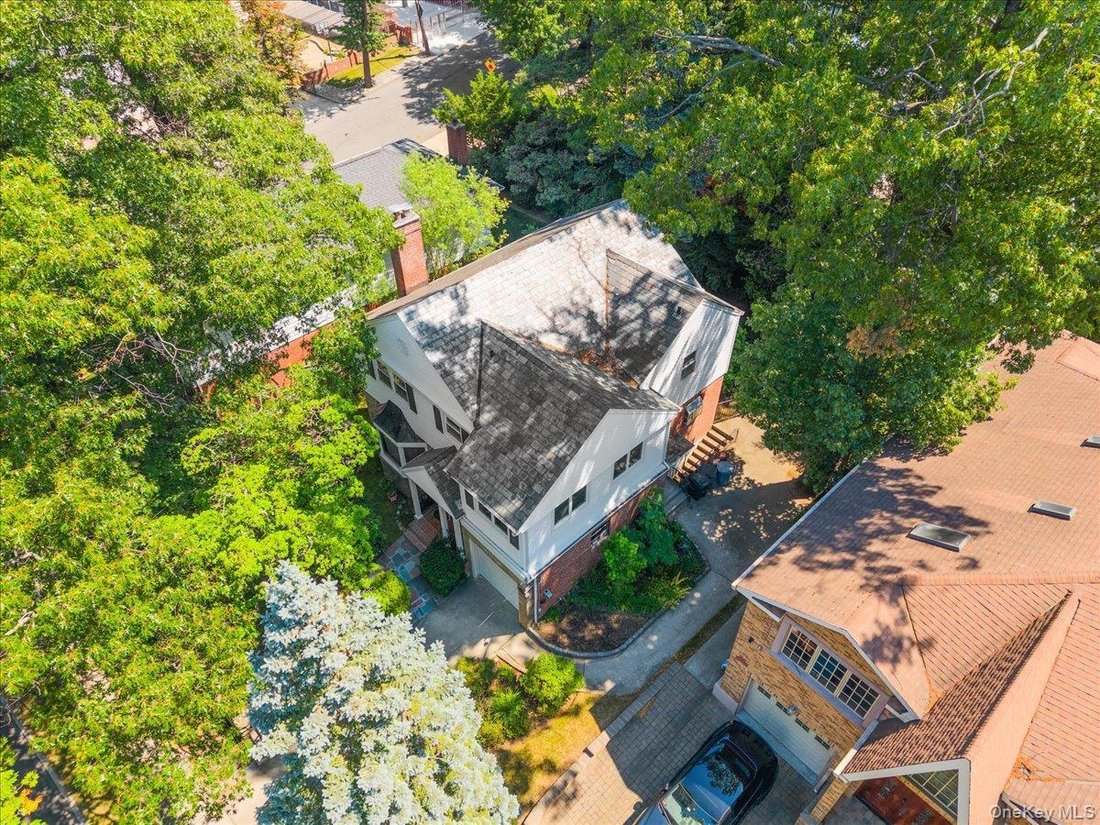 House in New York, New York, United States 3 - 18295602