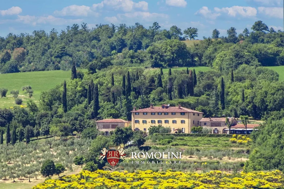 Villa in Sansepolcro, Tuscany, Italy 2 - 17260986