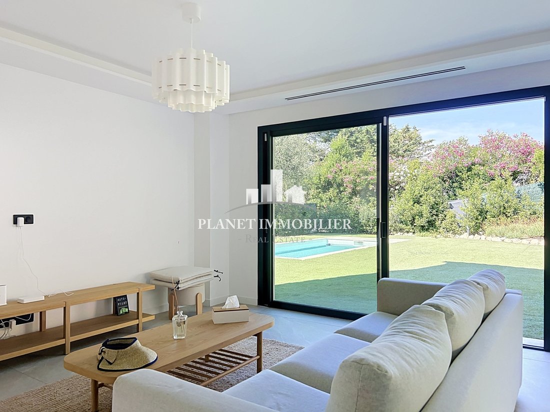 Villa in Les Cougoulins-Rastines, Antibes, France 5 - 18284949