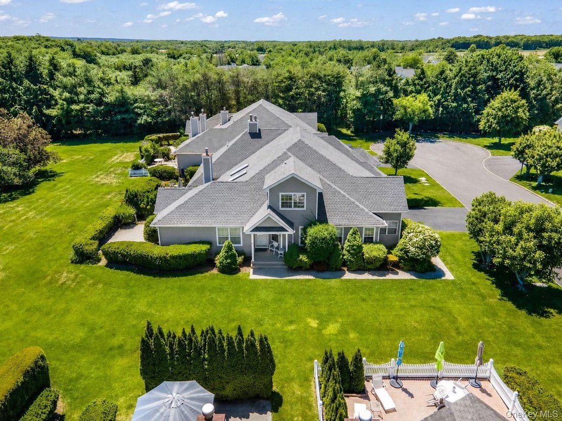 Condo in Jamesport, New York, United States 2 - 18294916