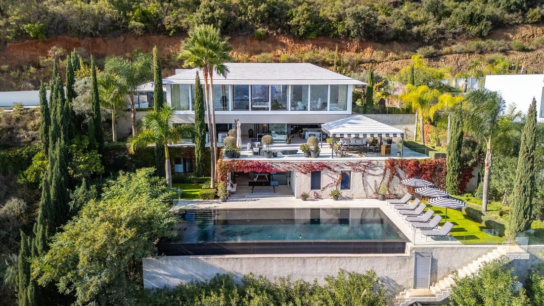 Villa en Elviria-Cabopino, Marbella, España 1 - 18289466