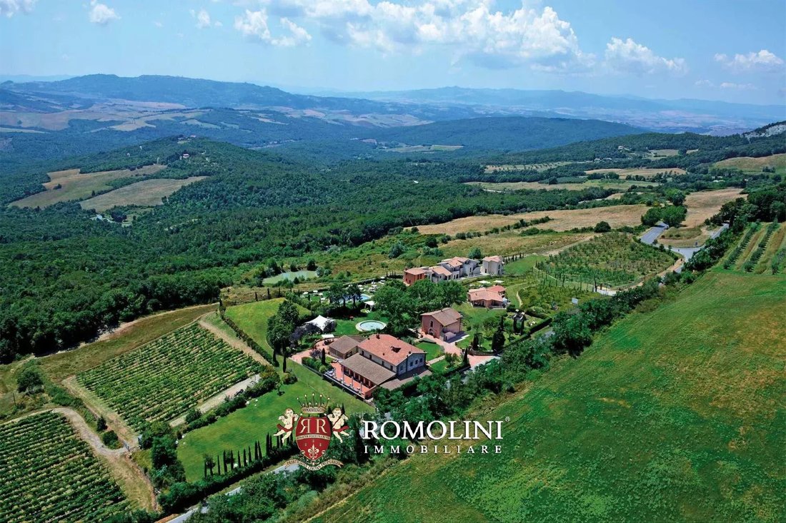 Estate in San Gimignano, Tuscany, Italy 1 - 15663534