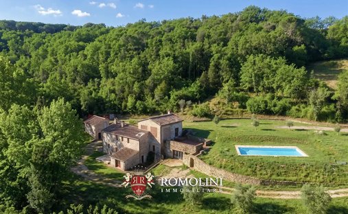 Villa in Outside Porta Ovile - Ravacciano, Siena, Tuscany 1