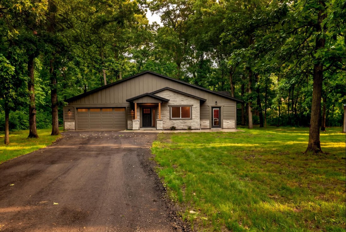 Crosslake, Minnesota, United States 1 - 18290178