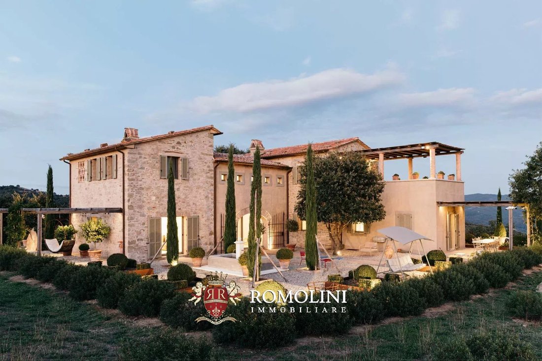 Villa in Passignano sul Trasimeno, Umbria, Italy 1 - 16991149