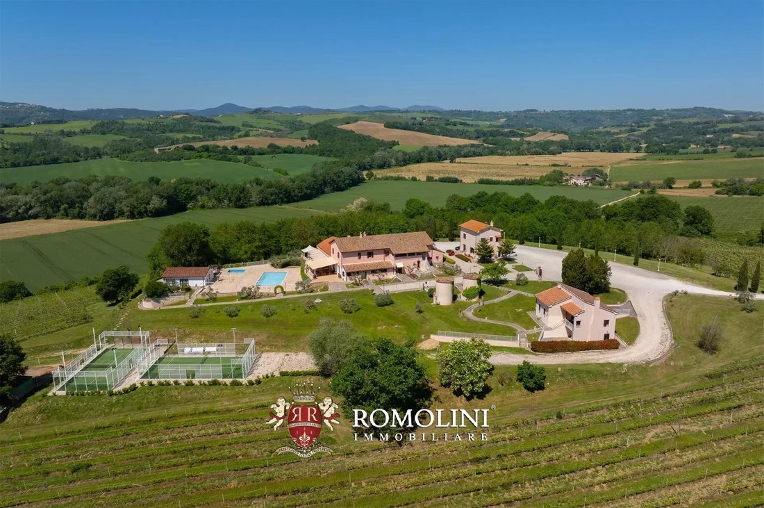 Estate in San Gemini, Umbria, Italy 4 - 15899787