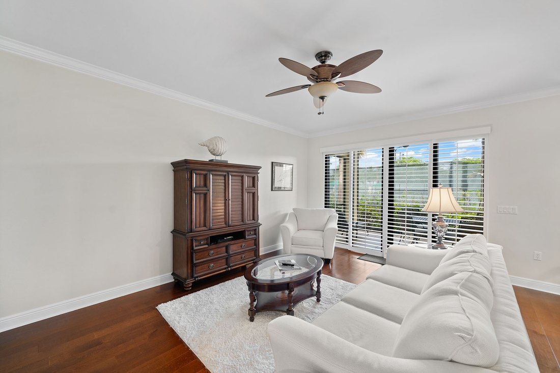 Condo in Naples, Florida, United States 4 - 16776359