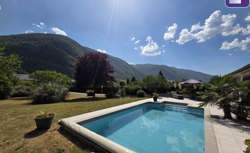 House in Ax-les-Thermes, Occitania, France 1