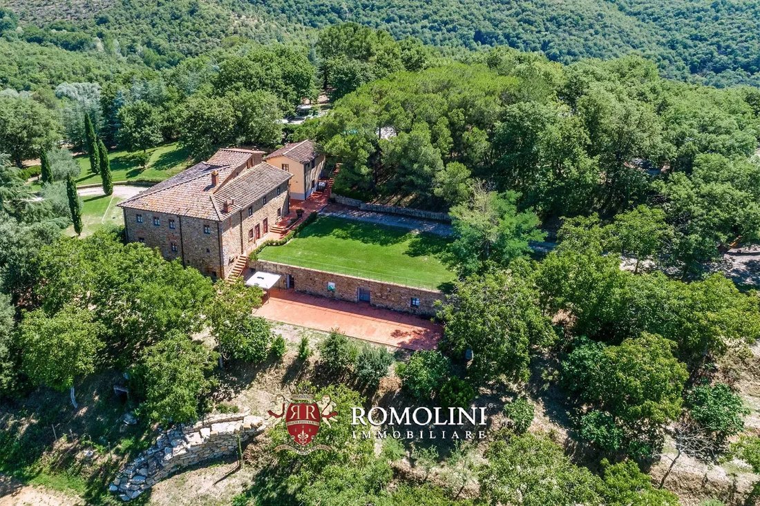 Villa in Center, Arezzo, Tuscany 2 - 17281449