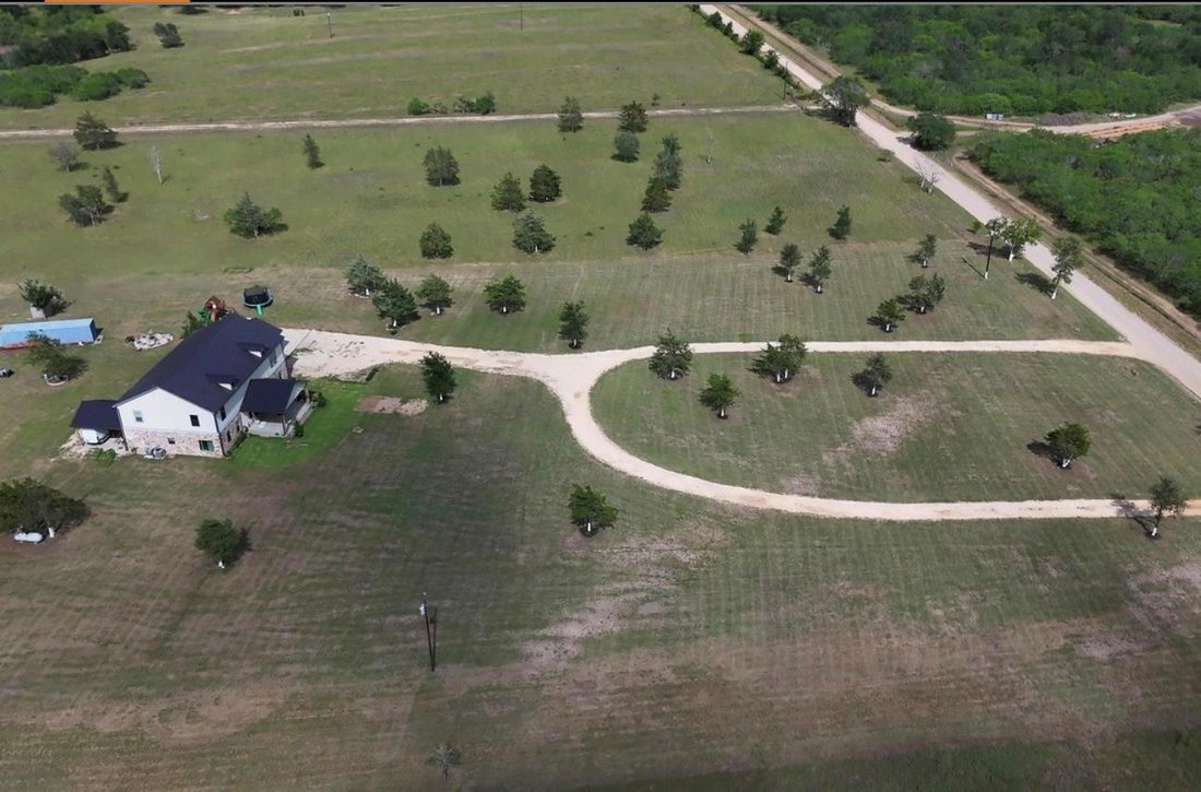 House in Waelder, Texas, United States 1 - 18284727